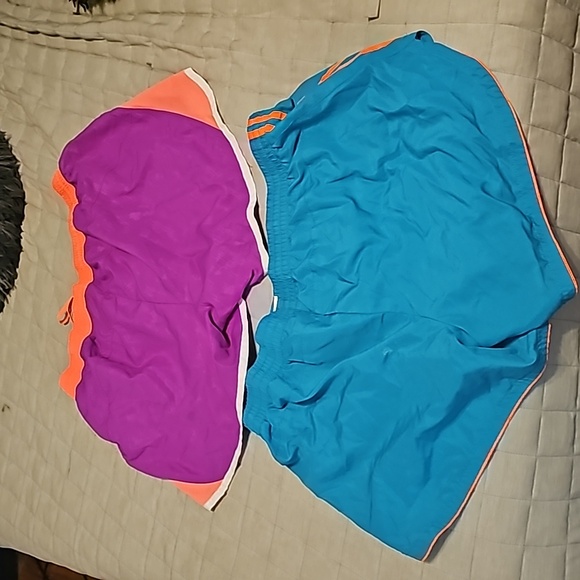 Set of 2 running shorts size large - Picture 2 of 2